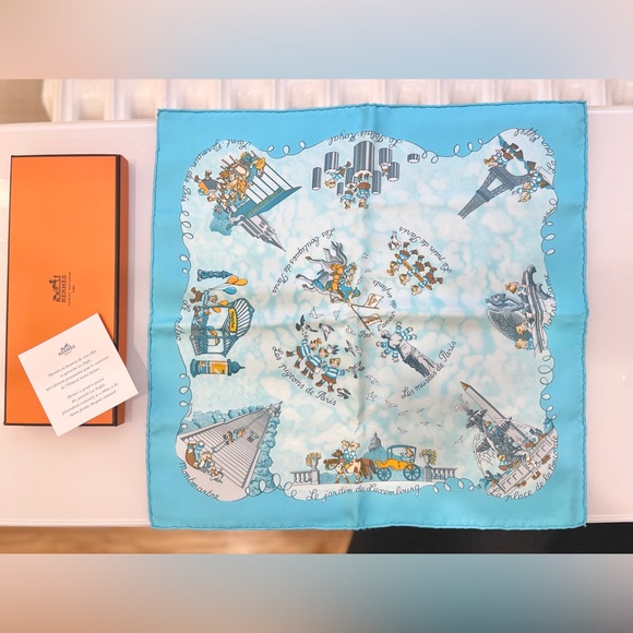 Authentic Hermès Carré Gravoche “Les Triplés” Uniquely Produced in Sky Blue - Picture 9 of 14